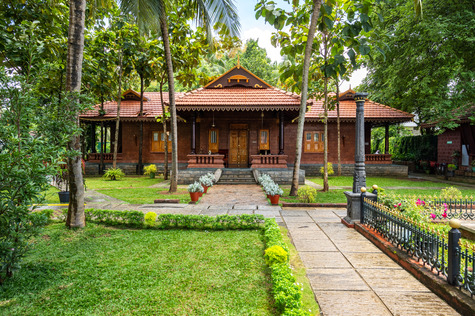 Naalukettu Luxury Villa